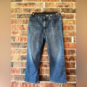 Lee Regular Fit Capri Mid-Rise Medium Wash Denim Jeans Women’s Size:10M